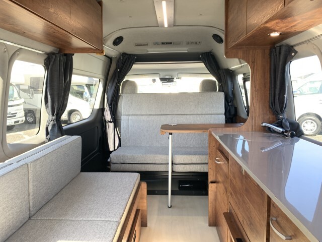 キャンピングカーバンコン