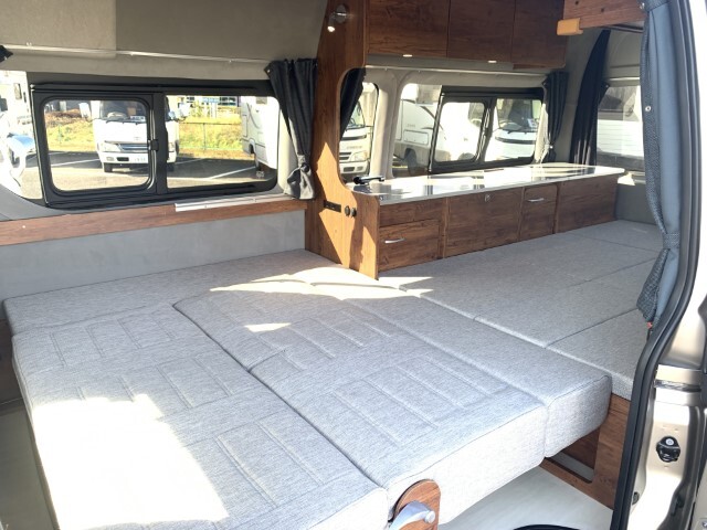 キャンピングカーバンコン