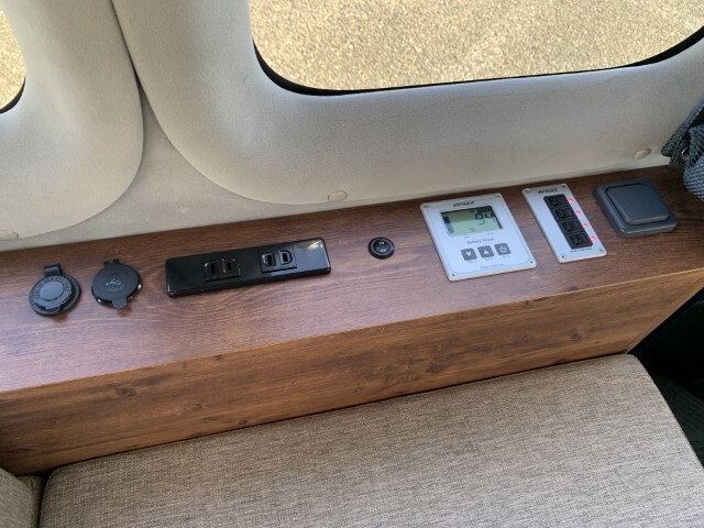 キャンピングカーバンコン