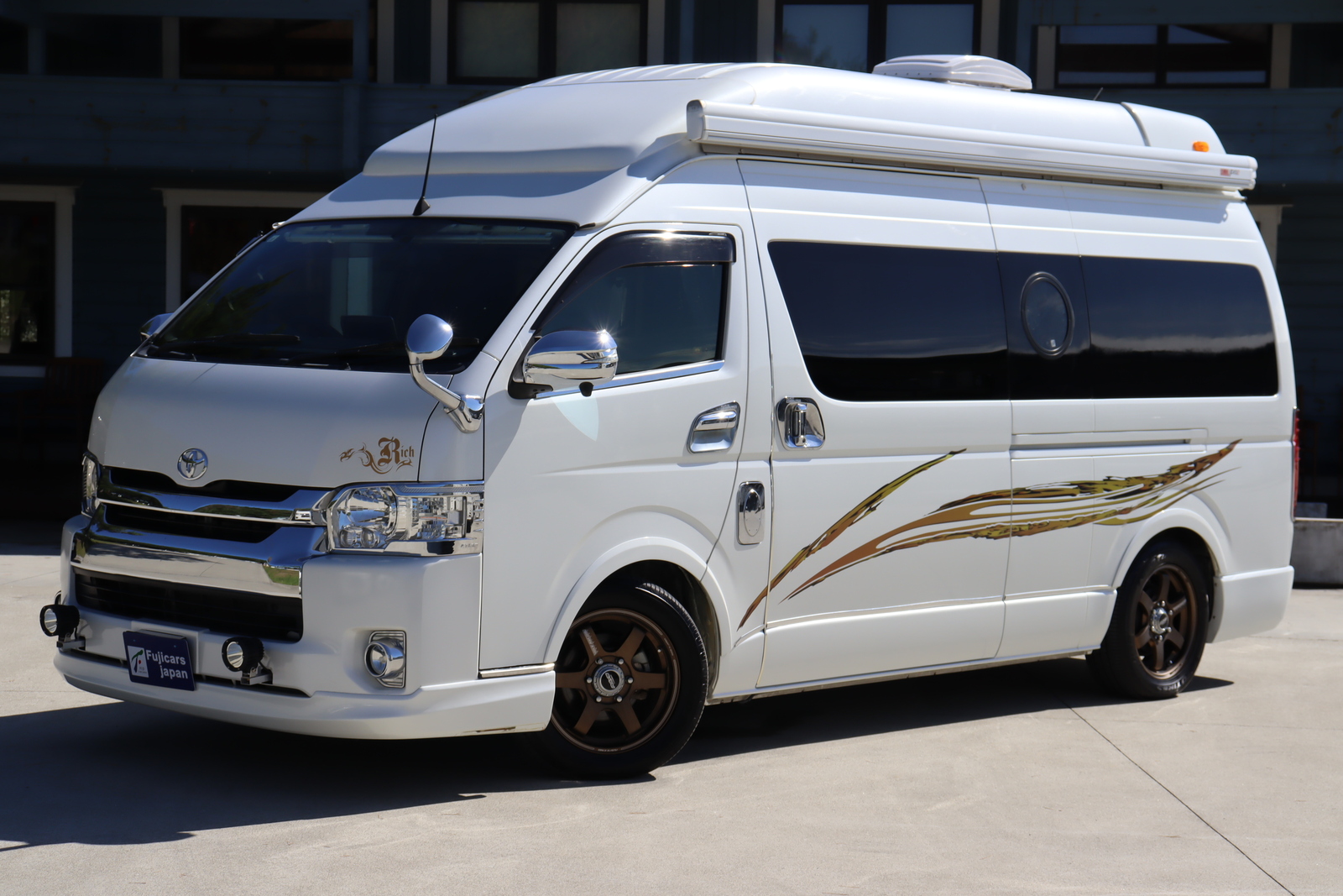 キャンピングカーバンコン