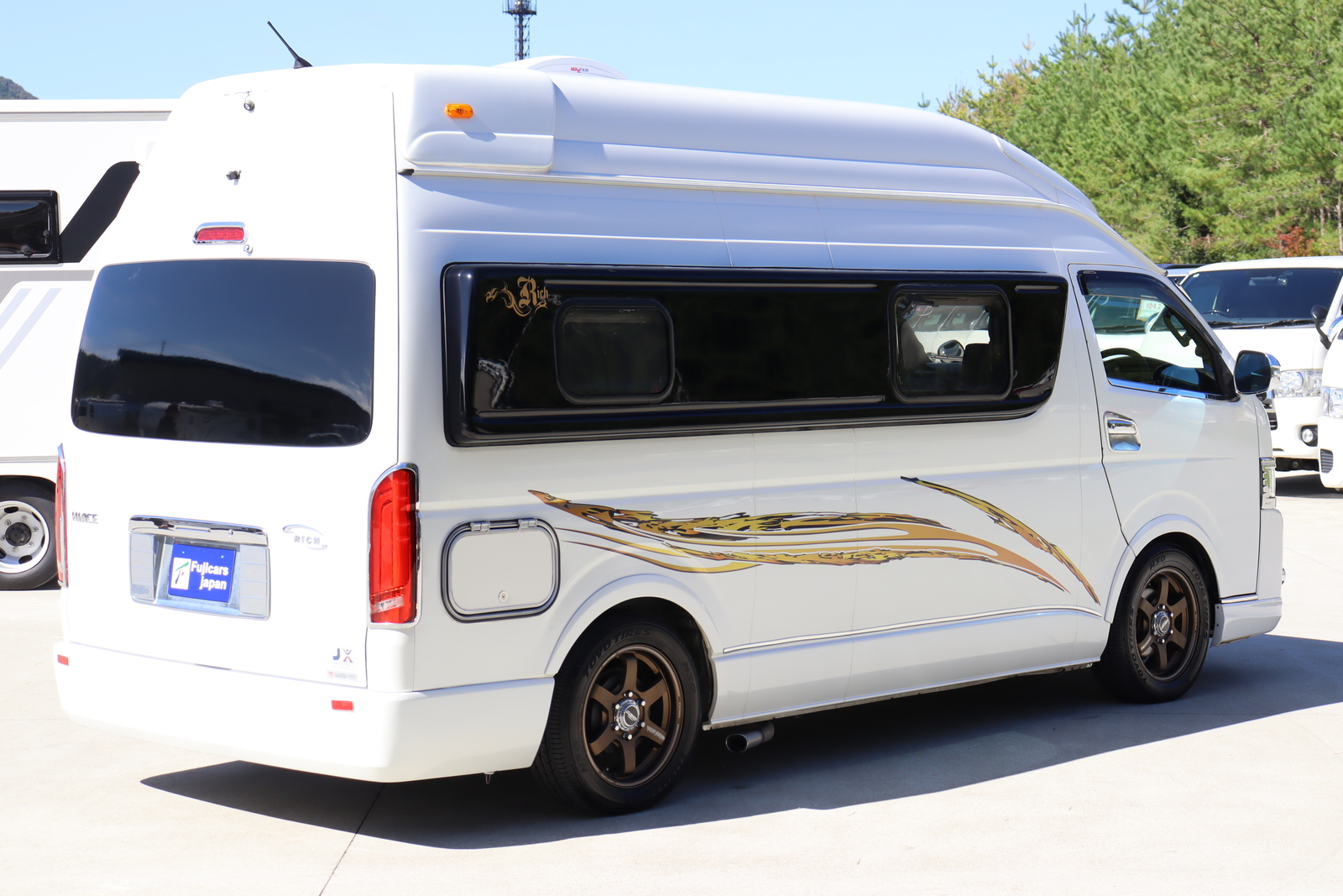 キャンピングカーバンコン