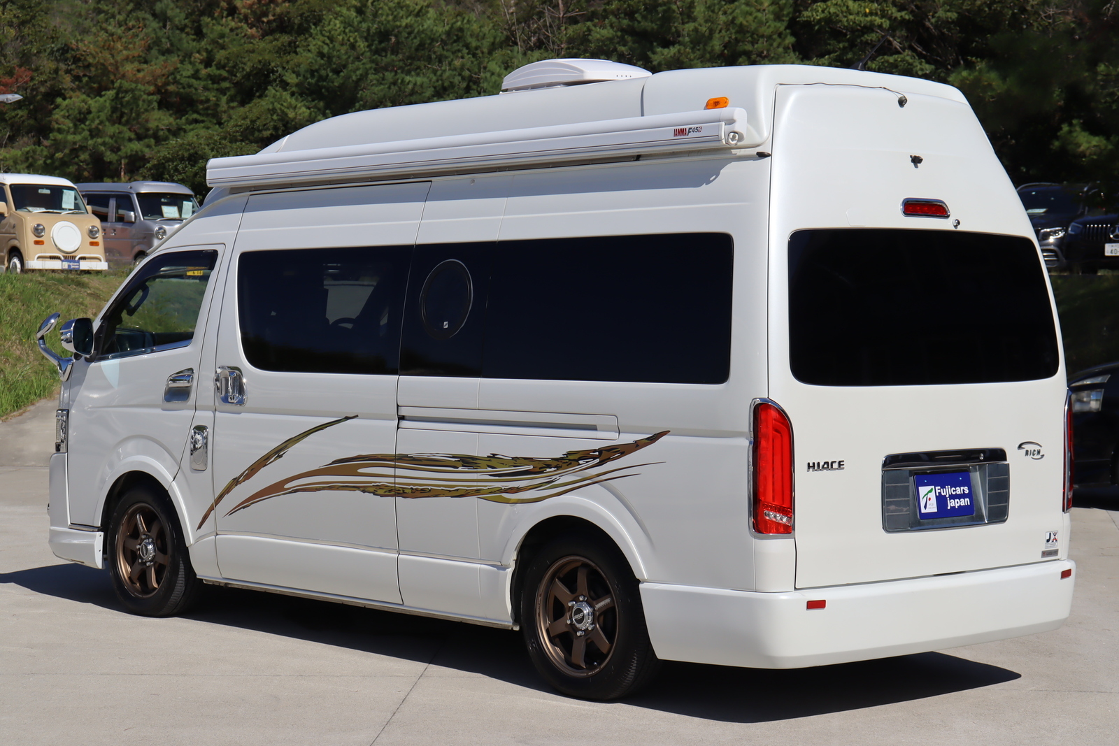 キャンピングカーバンコン