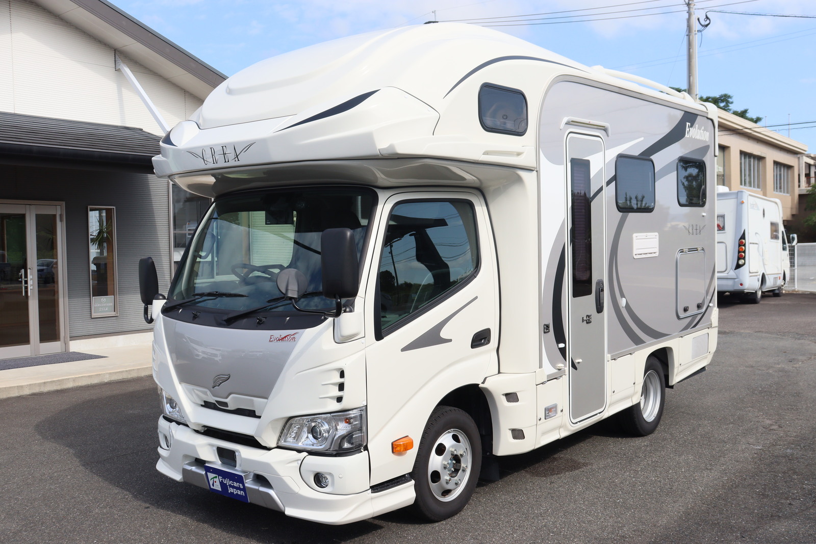 キャンピングカーキャブコン