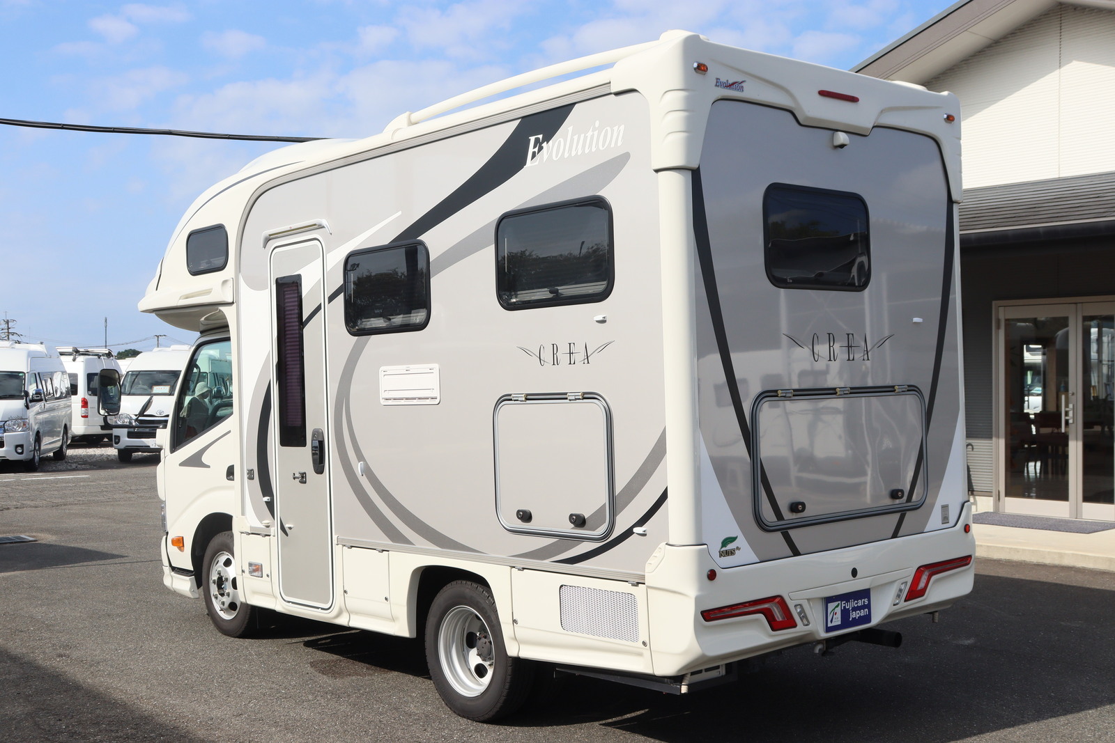 キャンピングカーキャブコン