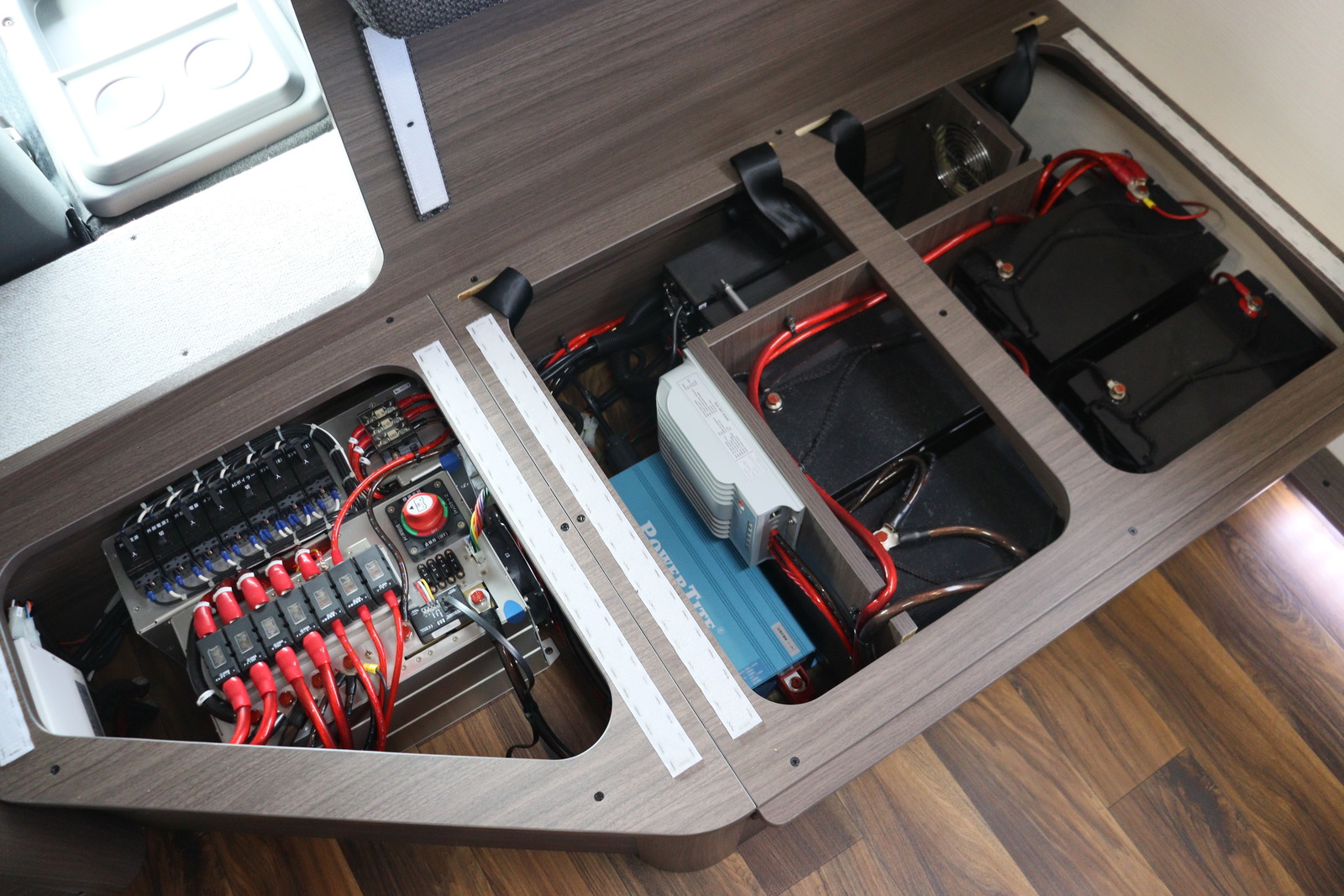 キャンピングカーキャブコン