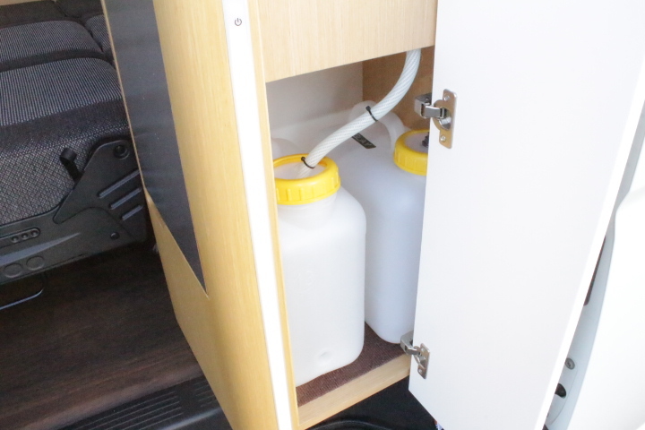 キャンピングカーバンコン