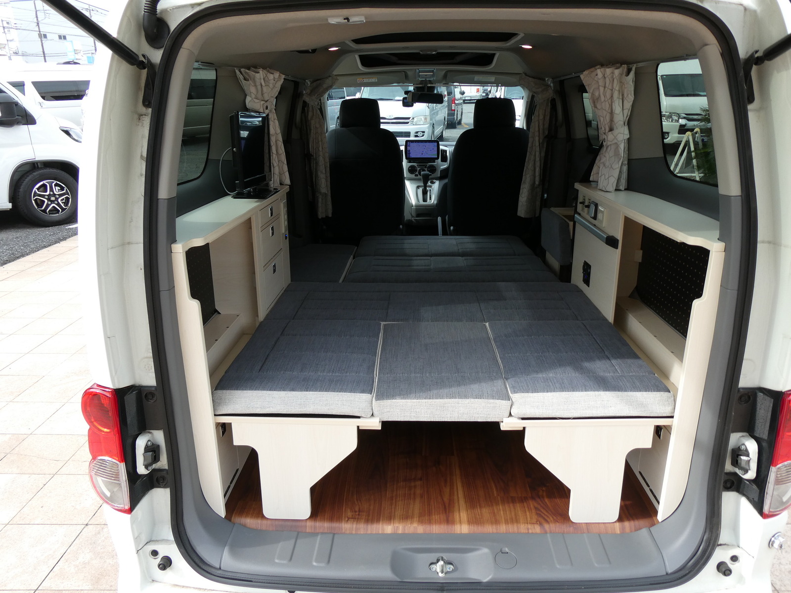 キャンピングカーバンコン