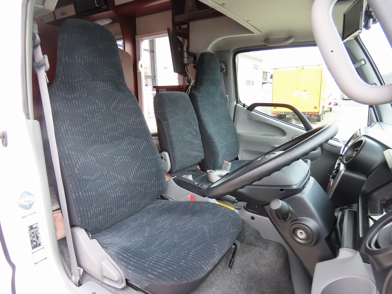 キャンピングカーキャブコン