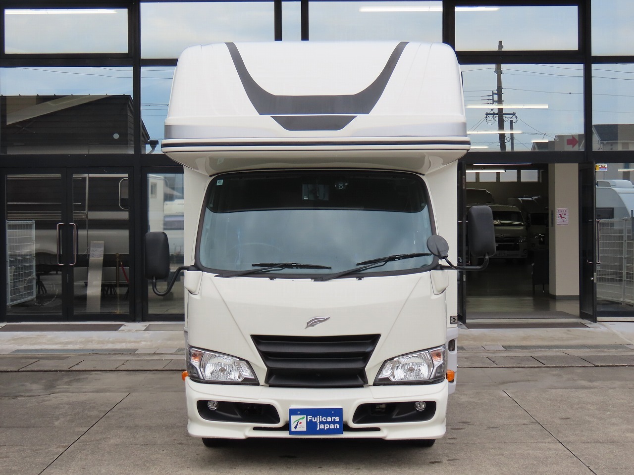 キャンピングカーキャブコン