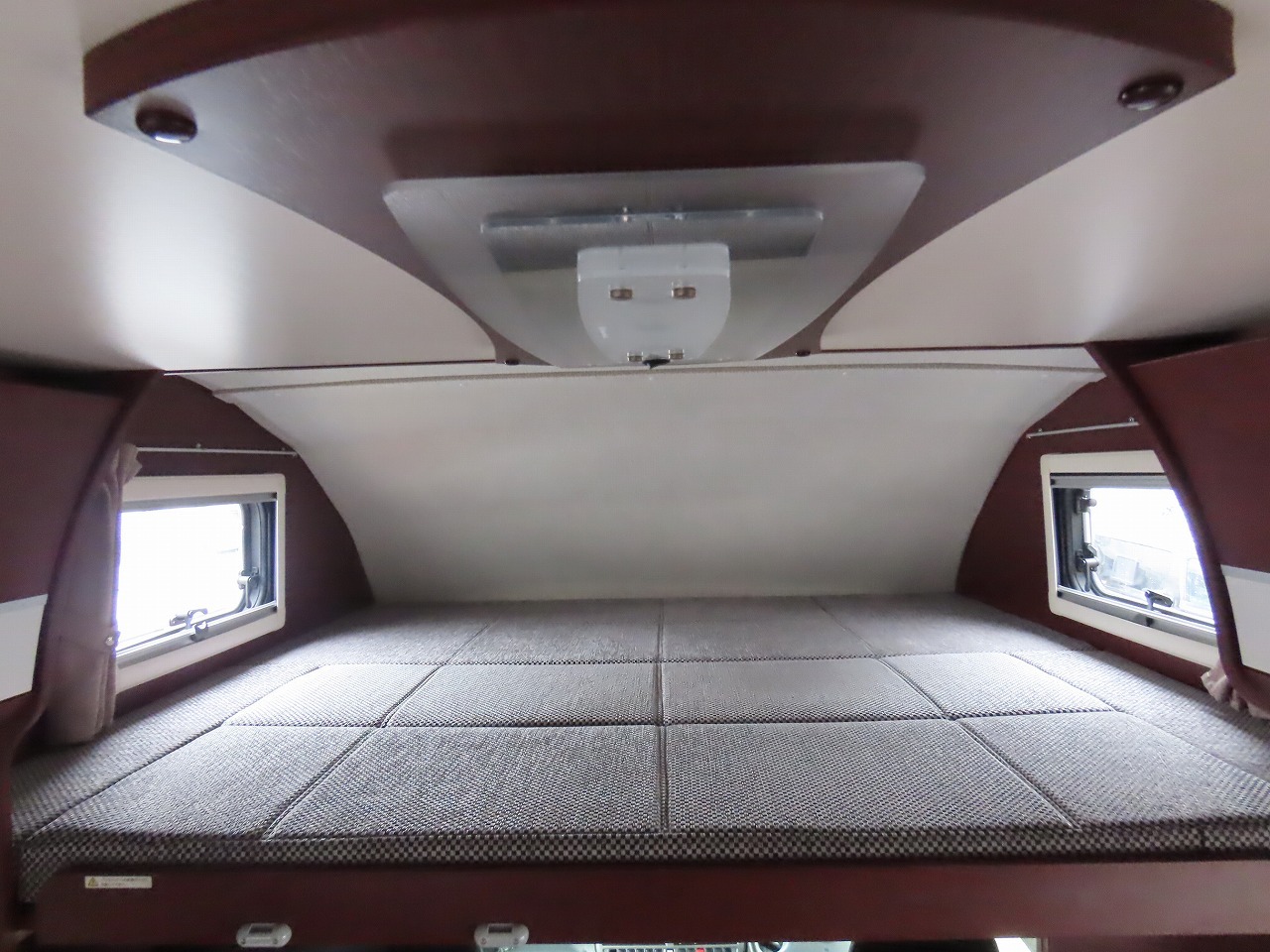 キャンピングカーキャブコン