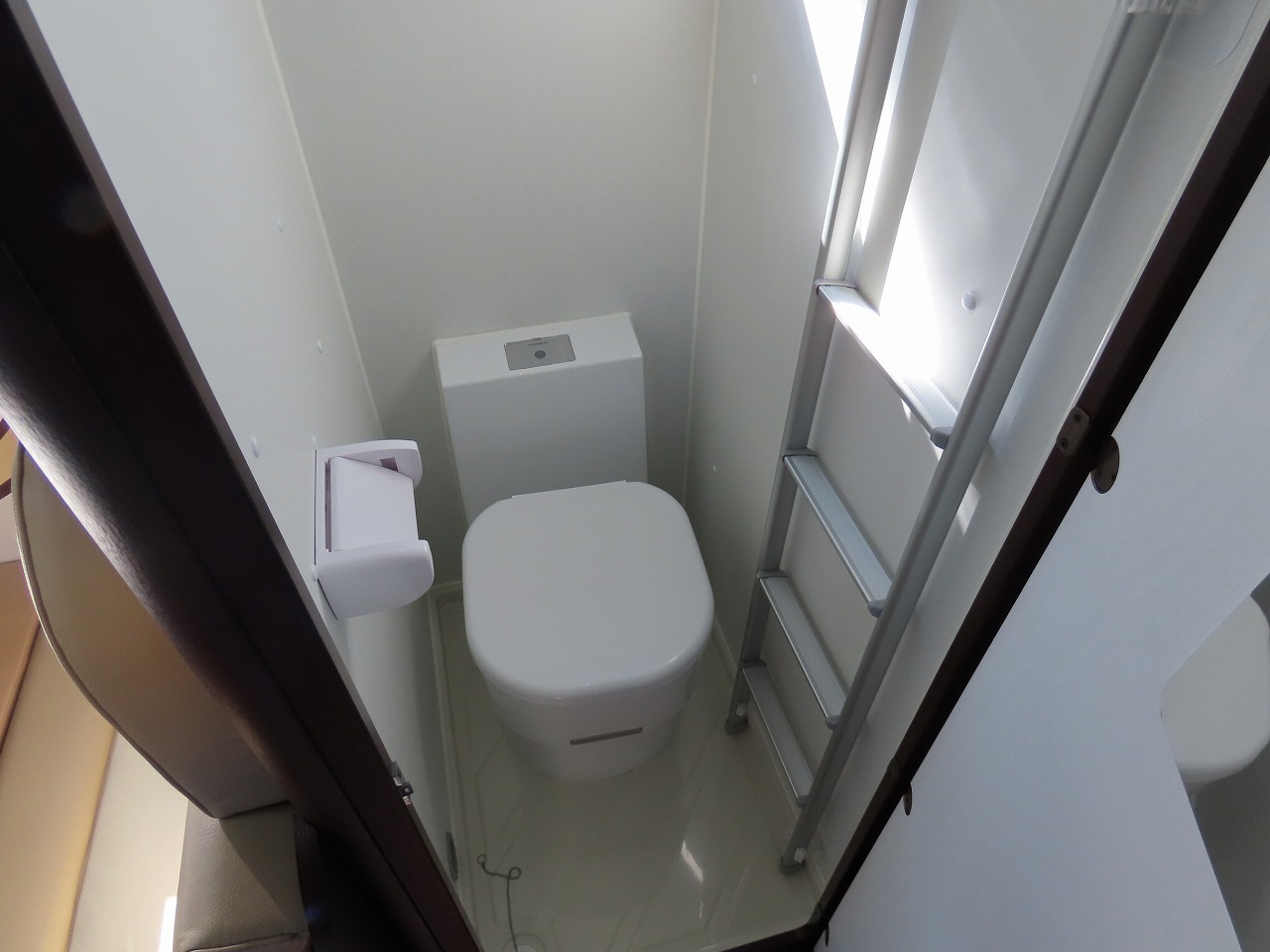 キャンピングカーキャブコン