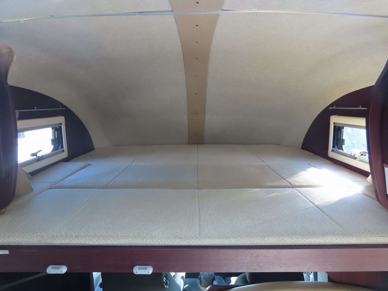 キャンピングカーキャブコン