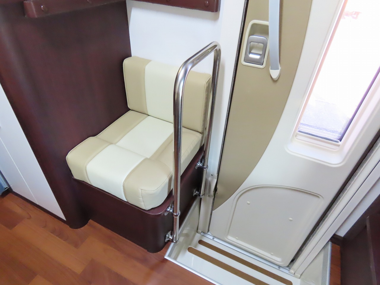 キャンピングカーキャブコン