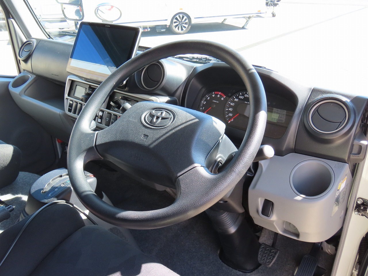 キャンピングカーキャブコン