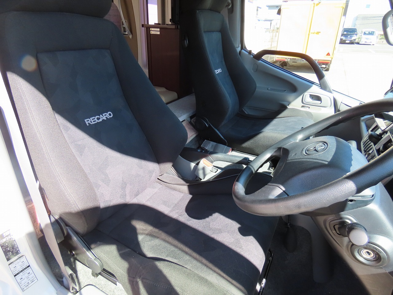 キャンピングカーキャブコン