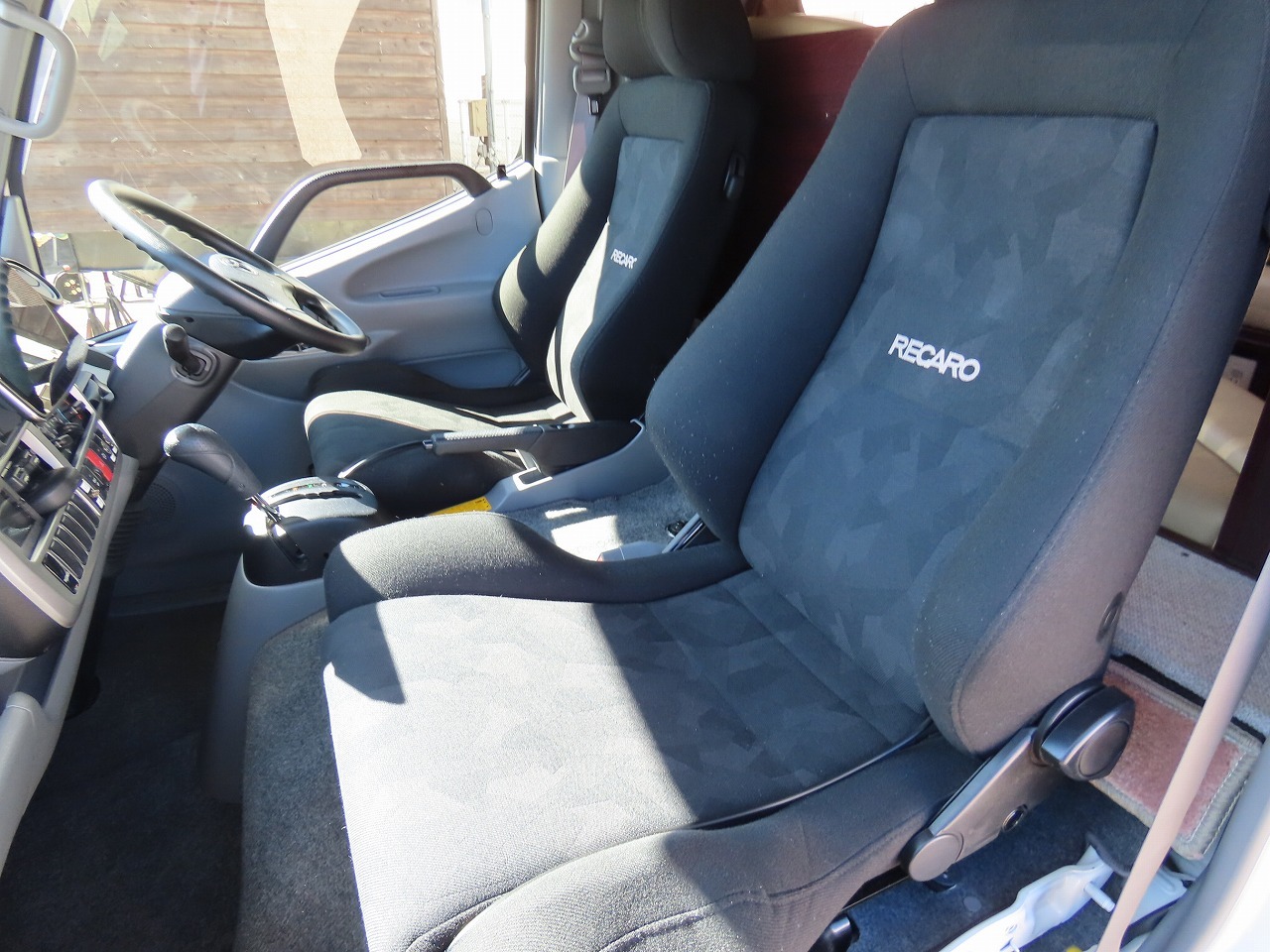 キャンピングカーキャブコン