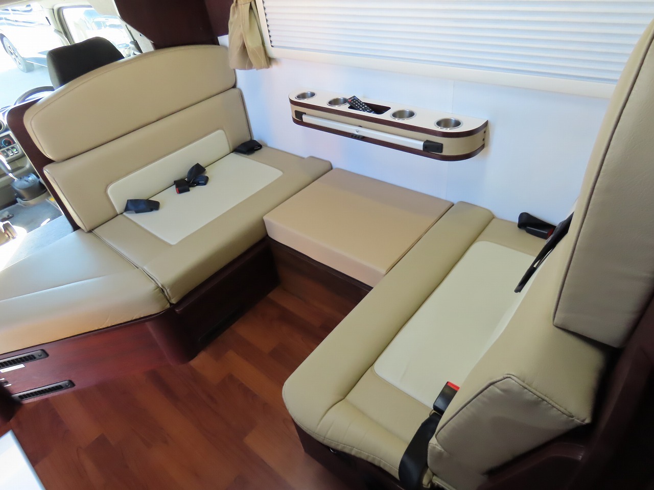 キャンピングカーキャブコン