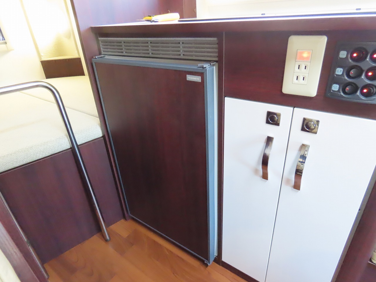 キャンピングカーキャブコン