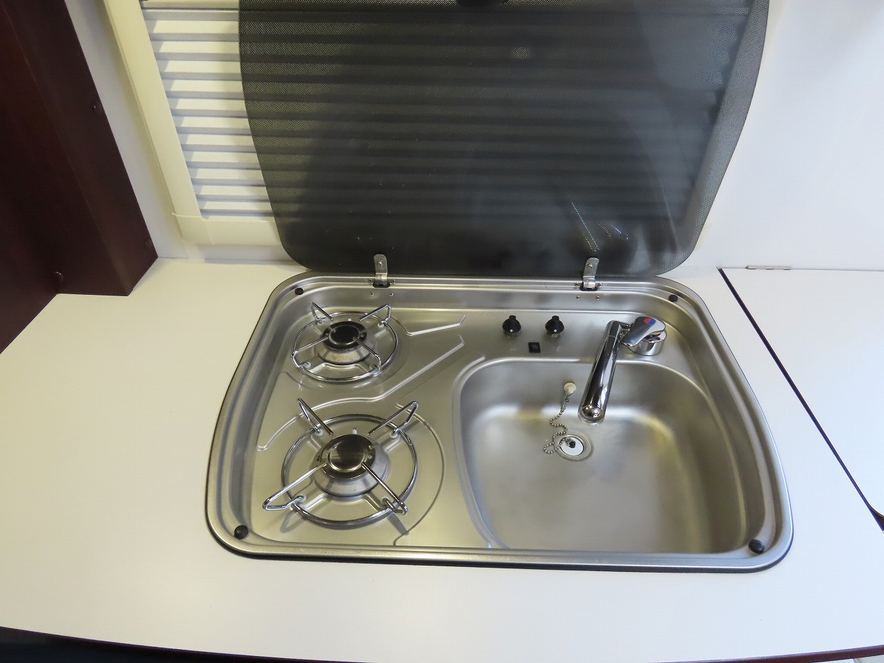 キャンピングカーキャブコン