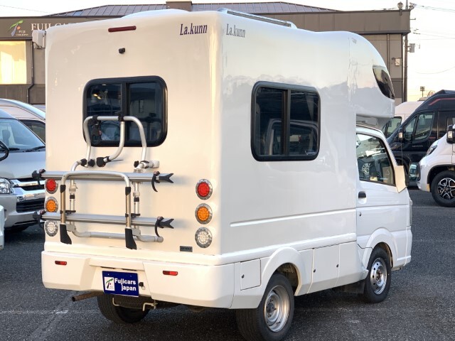 キャンピングカー軽キャンパー