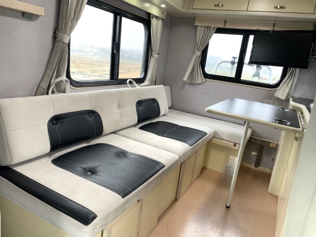 キャンピングカー軽キャンパー