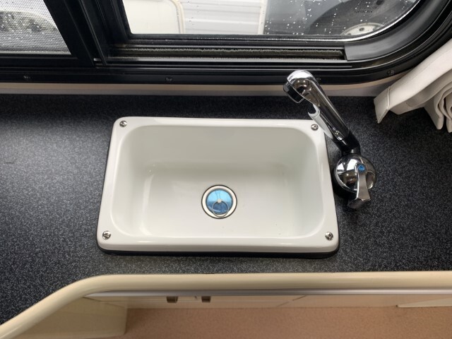 キャンピングカー軽キャンパー