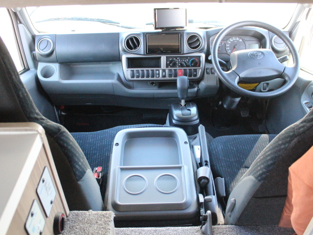 キャンピングカーキャブコン