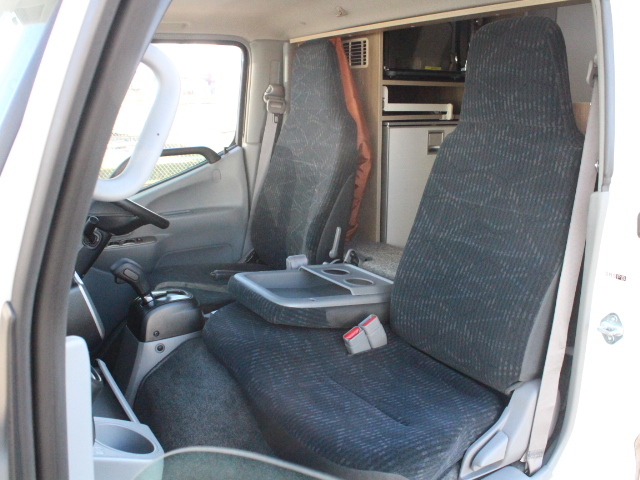 キャンピングカーキャブコン