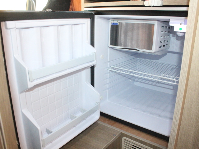 キャンピングカーキャブコン