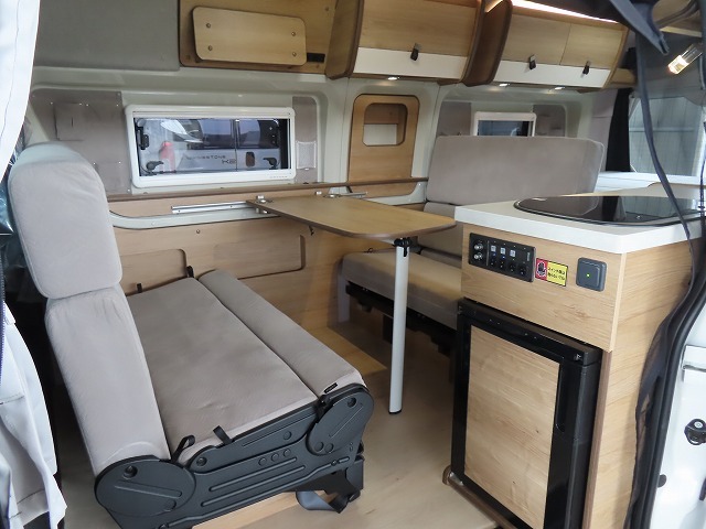 キャンピングカーバンコン