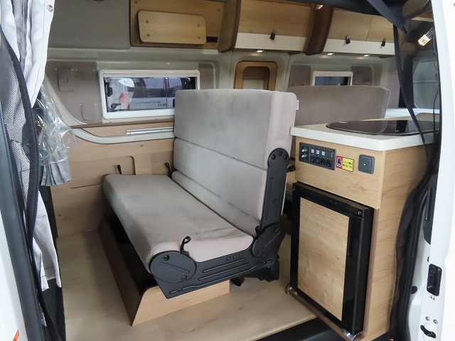 キャンピングカーバンコン