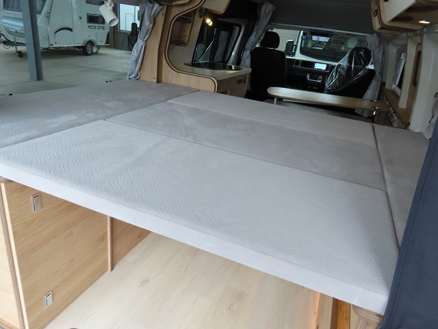 キャンピングカーバンコン