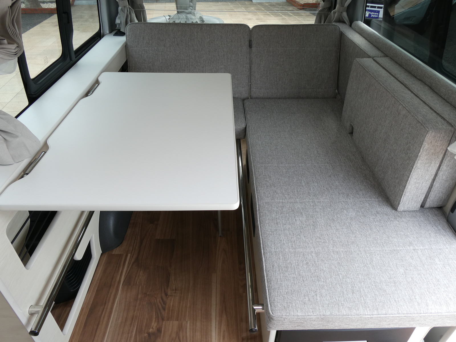 キャンピングカーバンコン