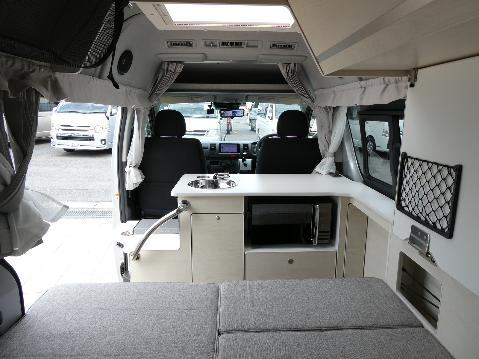 キャンピングカーバンコン