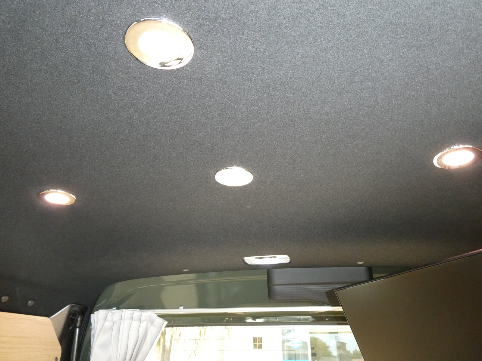 キャンピングカー軽キャンパー