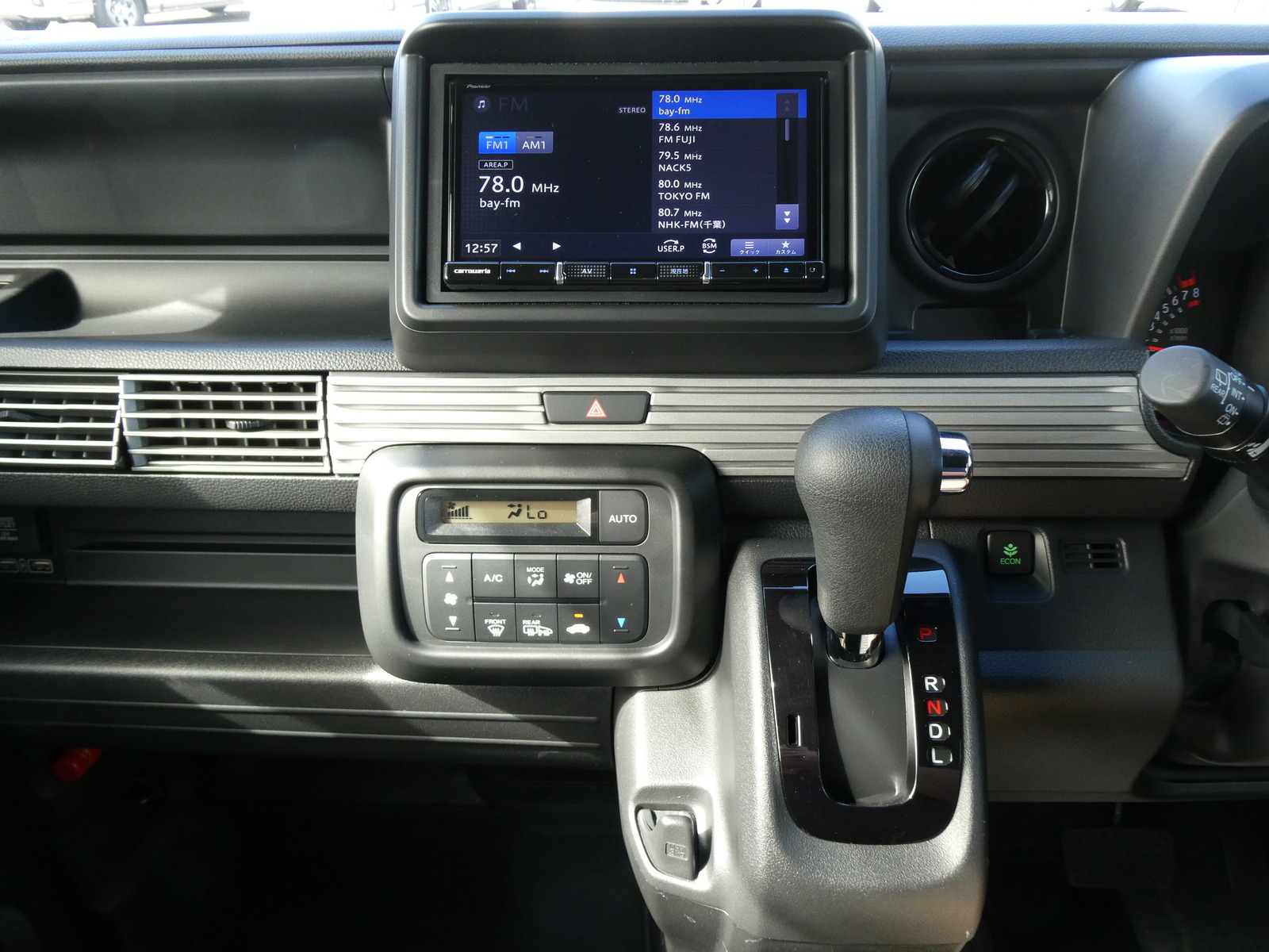 キャンピングカー軽キャンパー