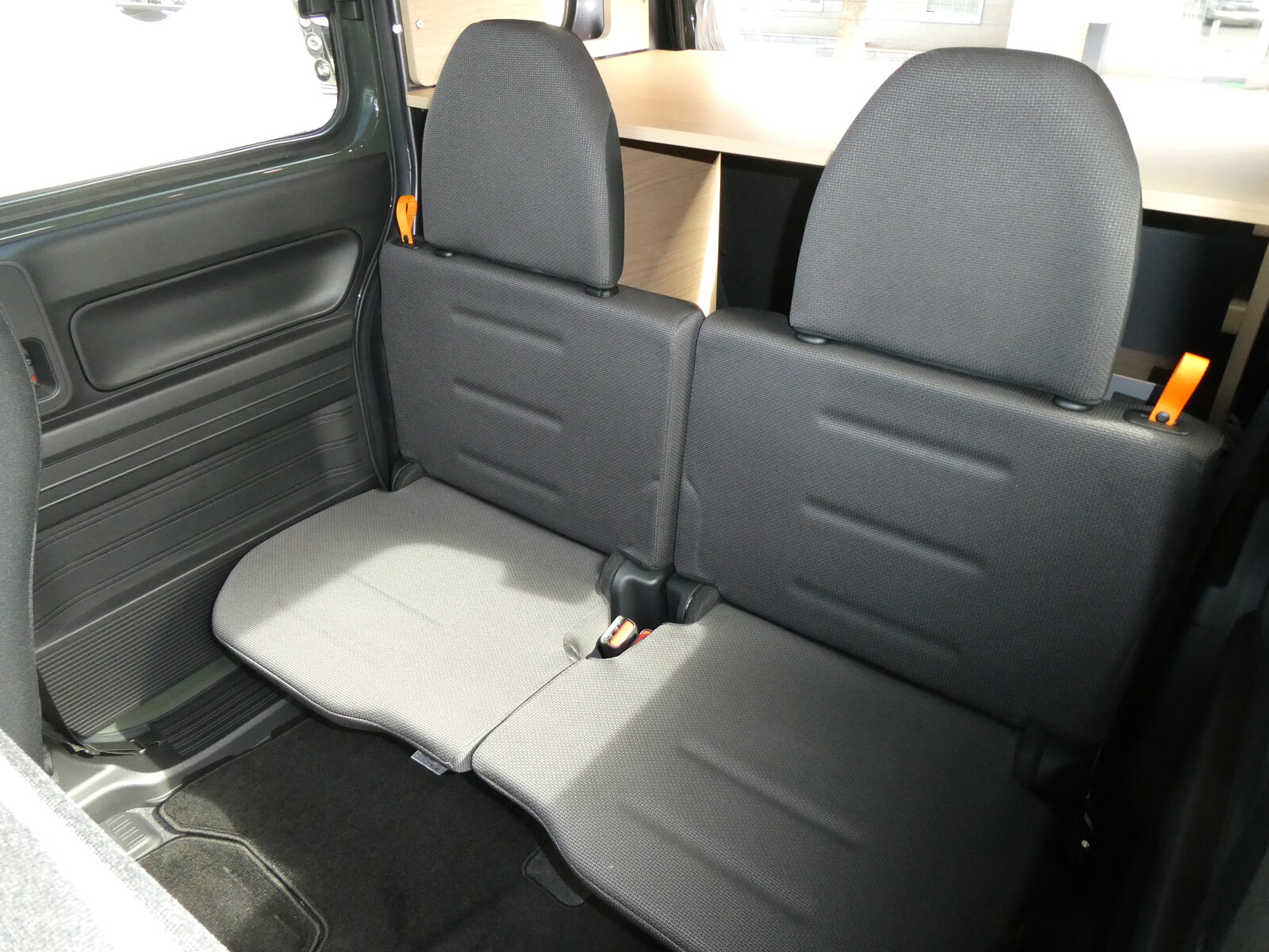 キャンピングカー軽キャンパー