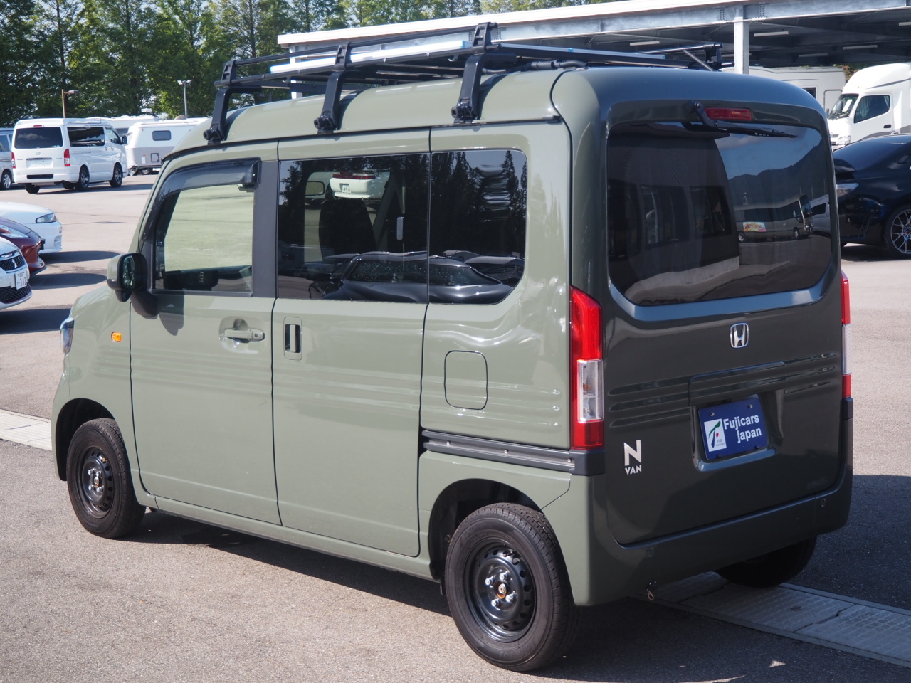 キャンピングカー軽キャンパー