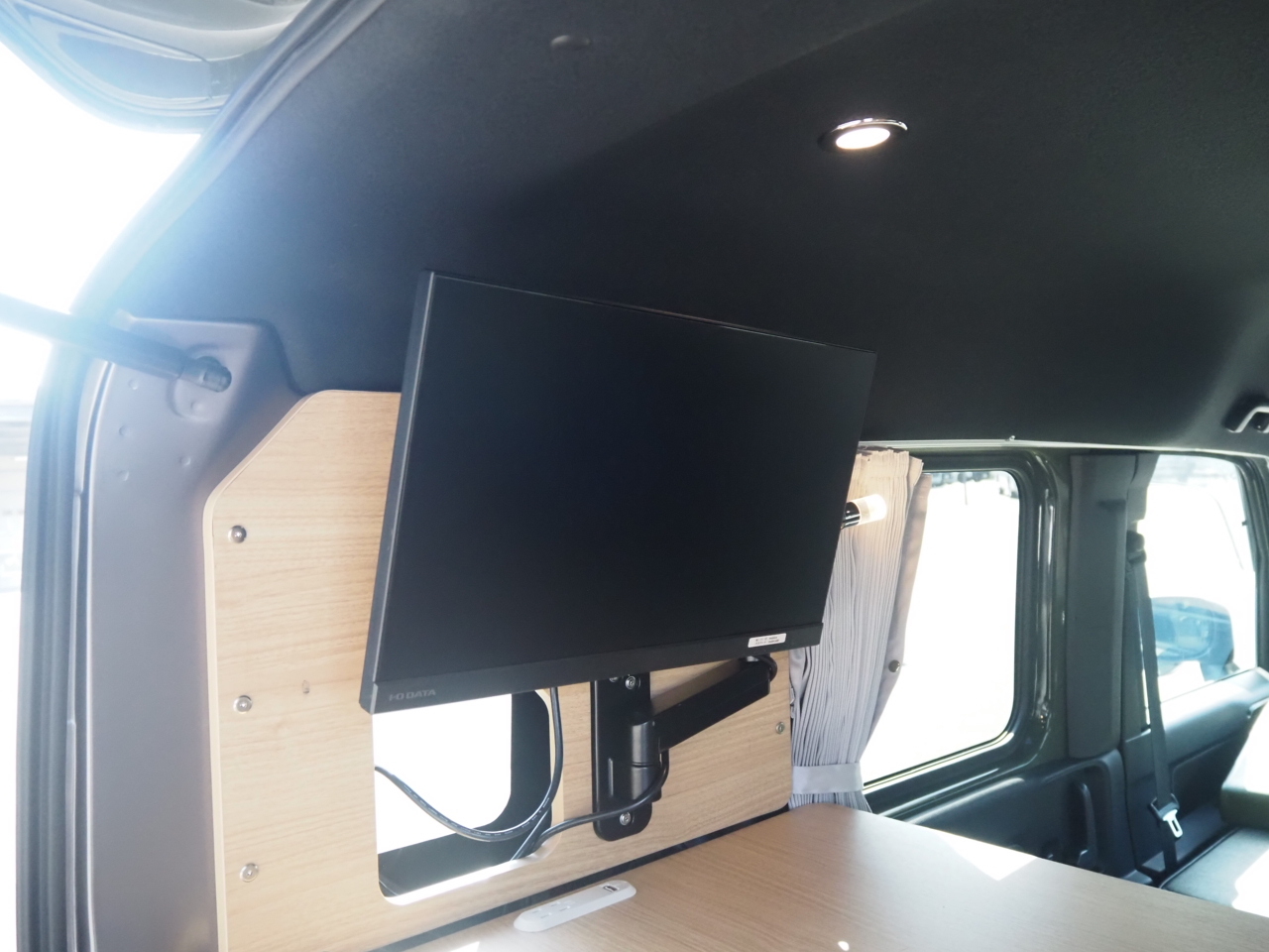 キャンピングカー軽キャンパー