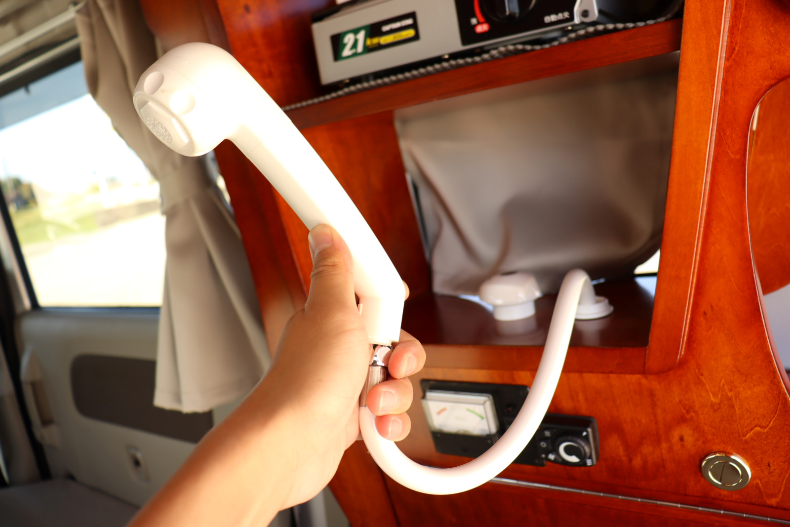 キャンピングカー軽キャンパー