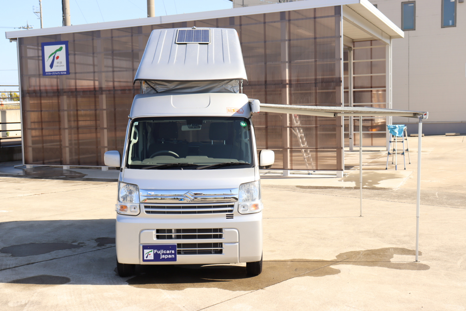 キャンピングカー軽キャンパー