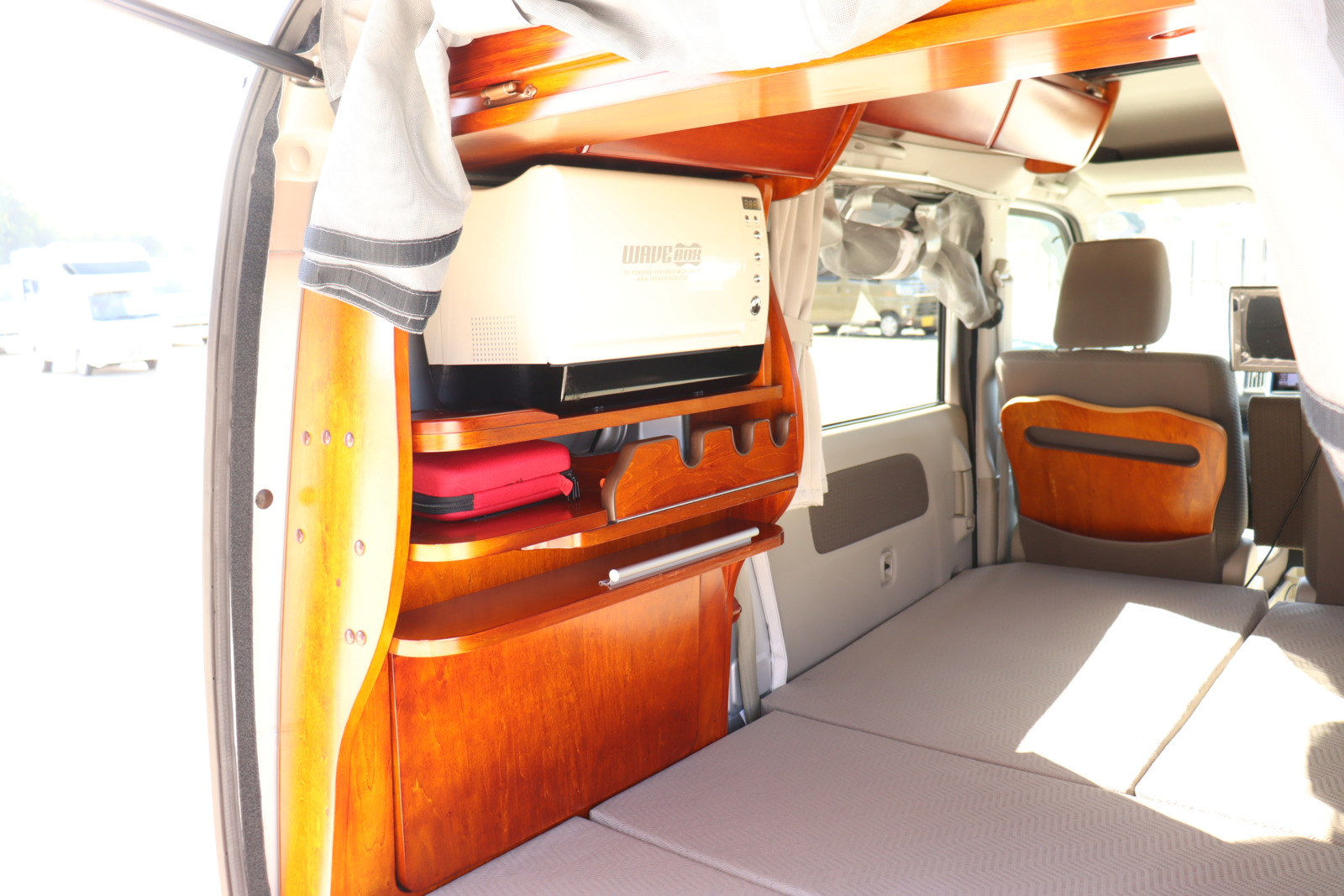 キャンピングカー軽キャンパー