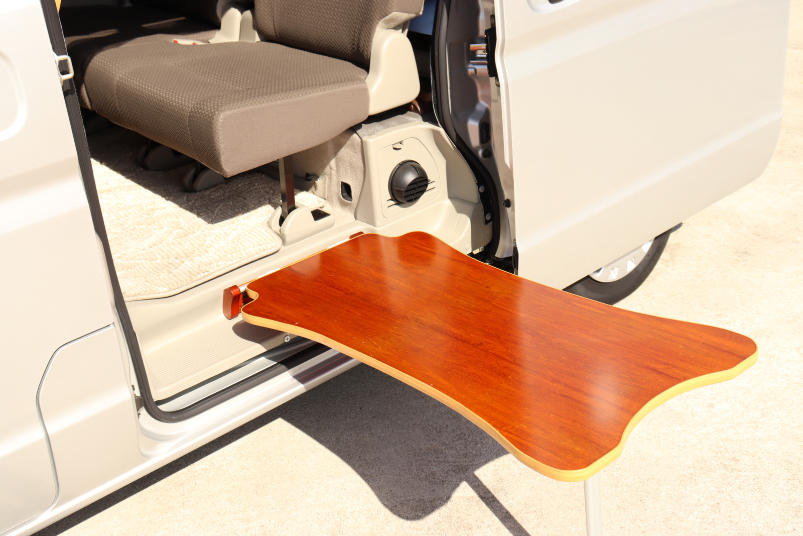 キャンピングカー軽キャンパー