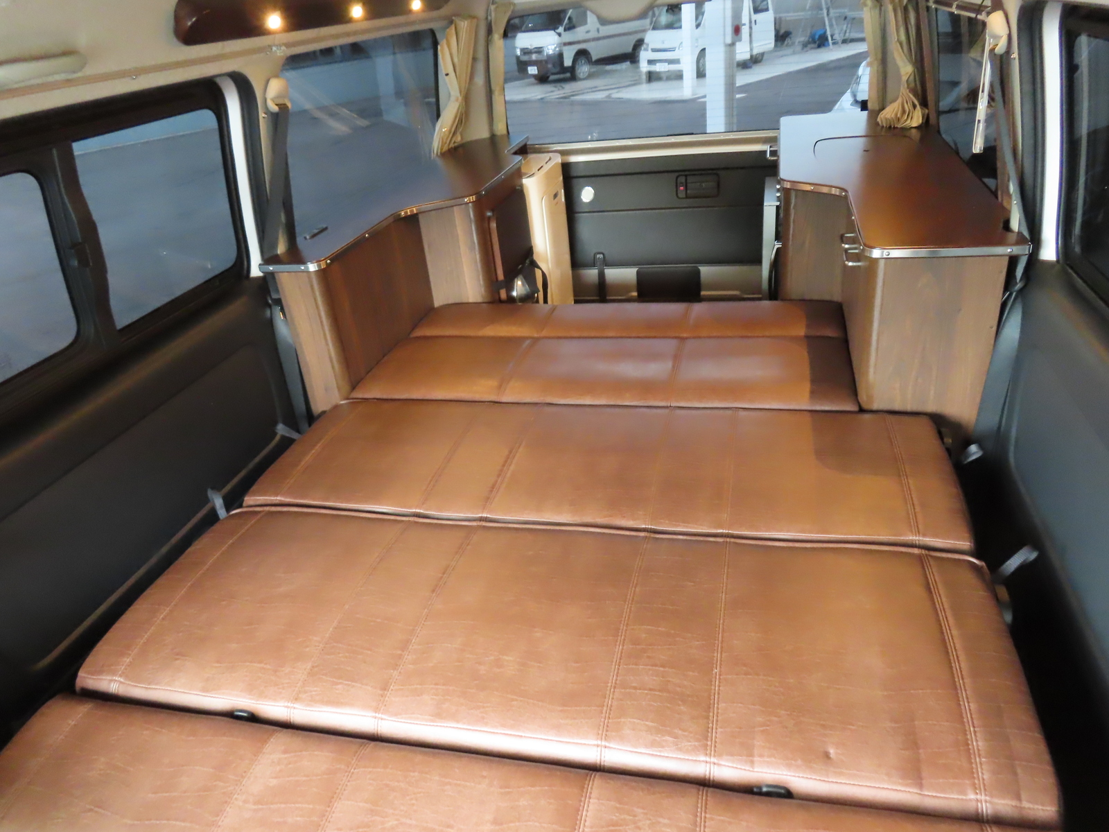 キャンピングカーバンコン