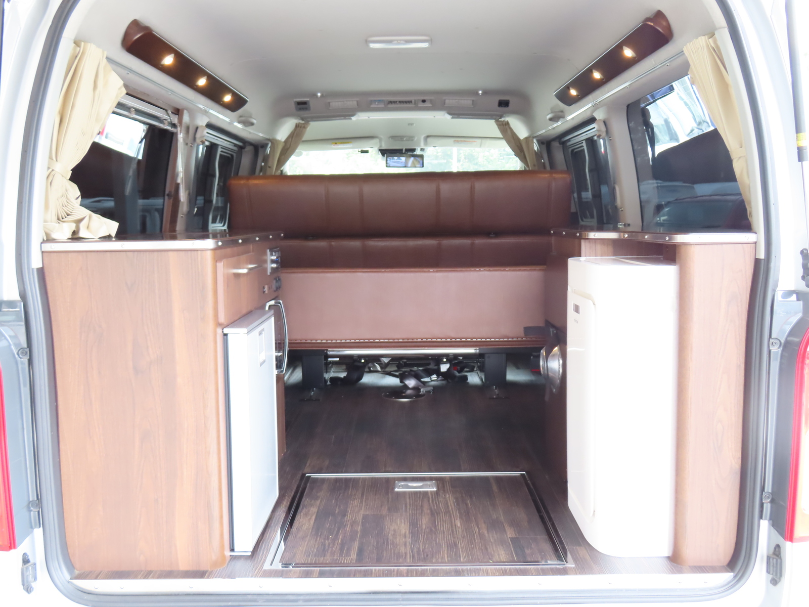 キャンピングカーバンコン