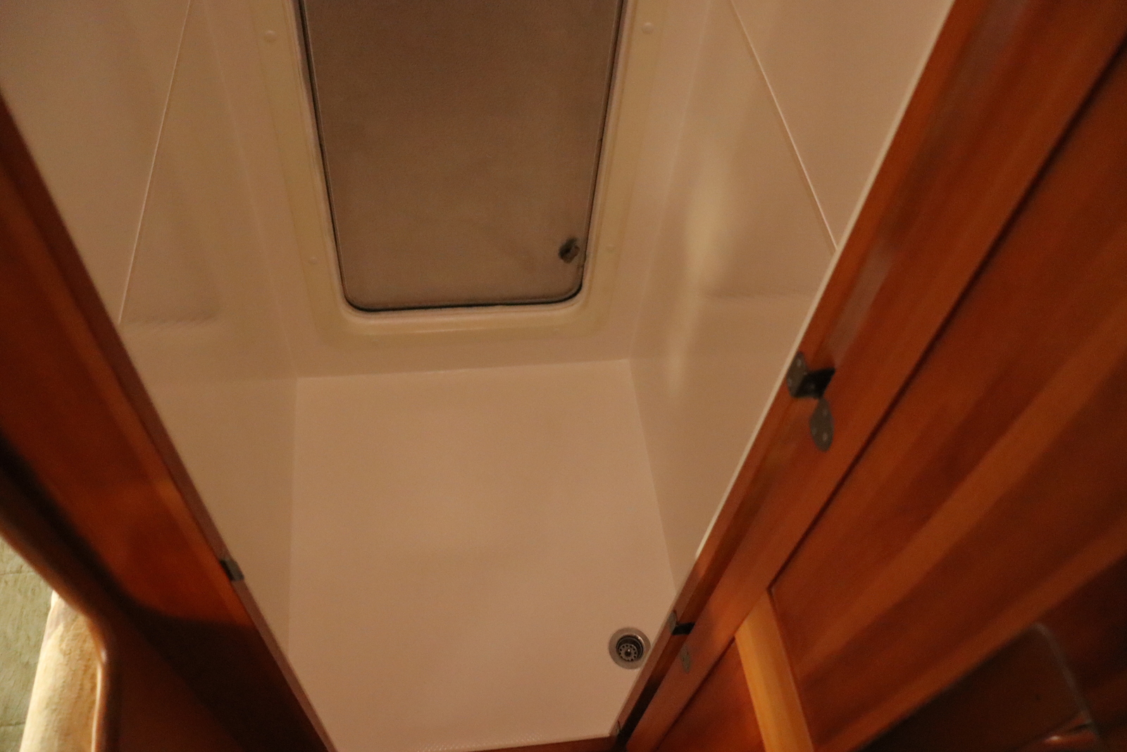 キャンピングカーキャブコン