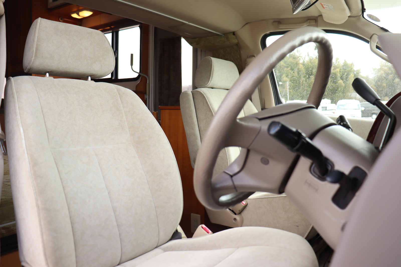 キャンピングカーキャブコン