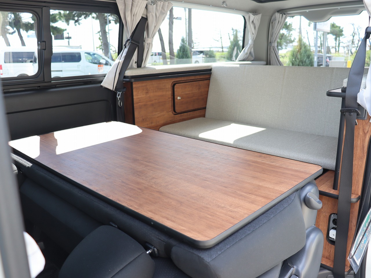 キャンピングカーバンコン