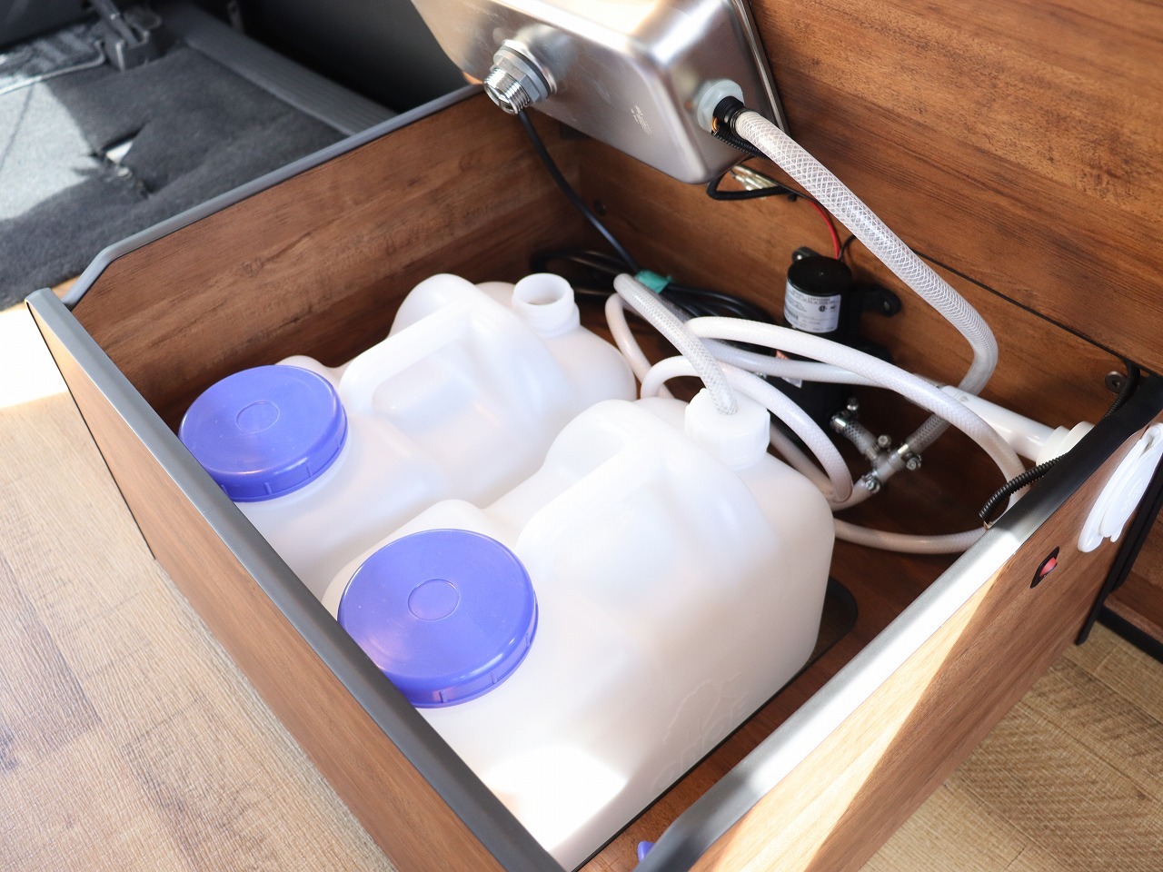 キャンピングカーバンコン