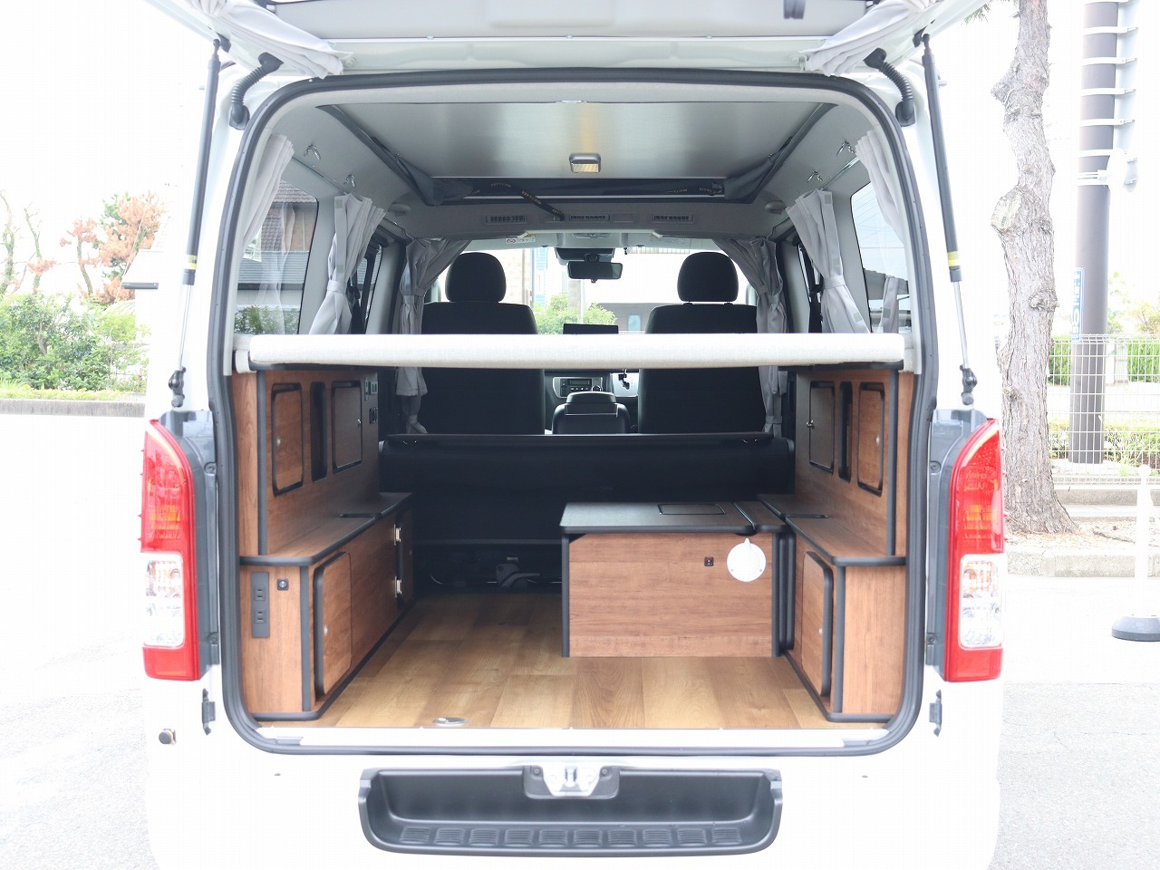 キャンピングカーバンコン